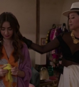 Emily_in_Paris_S02E04_WEBRip_x264-ION10_1907.jpg