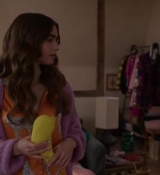 Emily_in_Paris_S02E04_WEBRip_x264-ION10_1916.jpg