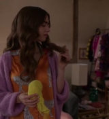 Emily_in_Paris_S02E04_WEBRip_x264-ION10_1919.jpg