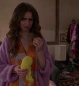 Emily_in_Paris_S02E04_WEBRip_x264-ION10_1923.jpg