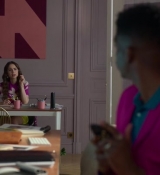Emily_in_Paris_S02E04_WEBRip_x264-ION10_1946.jpg