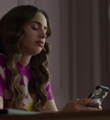 Emily_in_Paris_S02E04_WEBRip_x264-ION10_1964.jpg