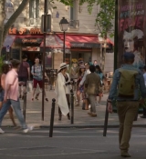 Emily_in_Paris_S02E04_WEBRip_x264-ION10_2042.jpg