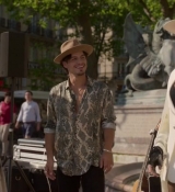Emily_in_Paris_S02E04_WEBRip_x264-ION10_2077.jpg