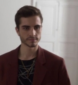Emily_in_Paris_S02E04_WEBRip_x264-ION10_2110.jpg