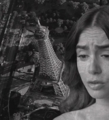 Emily_in_Paris_S02E04_WEBRip_x264-ION10_2184.jpg