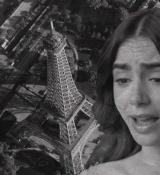 Emily_in_Paris_S02E04_WEBRip_x264-ION10_2186.jpg