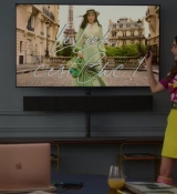 Emily_in_Paris_S02E04_WEBRip_x264-ION10_2213.jpg