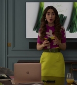 Emily_in_Paris_S02E04_WEBRip_x264-ION10_2251.jpg