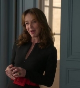 Emily_in_Paris_S02E04_WEBRip_x264-ION10_2281.jpg