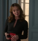 Emily_in_Paris_S02E04_WEBRip_x264-ION10_2283.jpg
