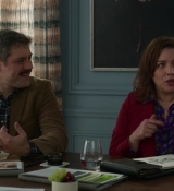 Emily_in_Paris_S02E04_WEBRip_x264-ION10_2299.jpg