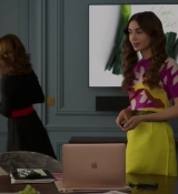 Emily_in_Paris_S02E04_WEBRip_x264-ION10_2388.jpg
