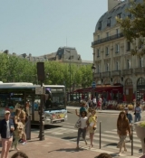 Emily_in_Paris_S02E04_WEBRip_x264-ION10_2392.jpg