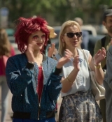 Emily_in_Paris_S02E04_WEBRip_x264-ION10_2425.jpg