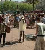 Emily_in_Paris_S02E04_WEBRip_x264-ION10_2487.jpg