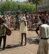Emily_in_Paris_S02E04_WEBRip_x264-ION10_2488.jpg