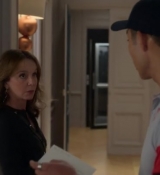 Emily_in_Paris_S02E04_WEBRip_x264-ION10_2664.jpg