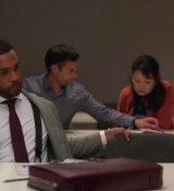 Emily_in_Paris_S02E04_WEBRip_x264-ION10_2771.jpg