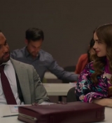 Emily_in_Paris_S02E04_WEBRip_x264-ION10_2779.jpg