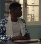 Emily_in_Paris_S02E05_WEBRip_x264-ION10_0269.jpg