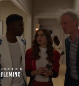 Emily_in_Paris_S02E05_WEBRip_x264-ION10_0293.jpg