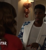 Emily_in_Paris_S02E05_WEBRip_x264-ION10_0322.jpg
