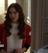 Emily_in_Paris_S02E05_WEBRip_x264-ION10_0341.jpg