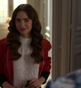 Emily_in_Paris_S02E05_WEBRip_x264-ION10_0346.jpg