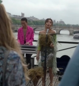 Emily_in_Paris_S02E05_WEBRip_x264-ION10_0373.jpg