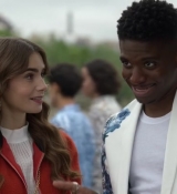 Emily_in_Paris_S02E05_WEBRip_x264-ION10_0542.jpg