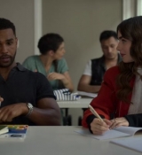 Emily_in_Paris_S02E05_WEBRip_x264-ION10_0618.jpg