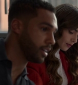 Emily_in_Paris_S02E05_WEBRip_x264-ION10_0637.jpg