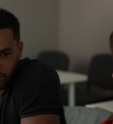 Emily_in_Paris_S02E05_WEBRip_x264-ION10_0650.jpg