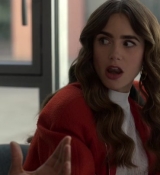Emily_in_Paris_S02E05_WEBRip_x264-ION10_0673.jpg