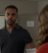 Emily_in_Paris_S02E05_WEBRip_x264-ION10_0717.jpg