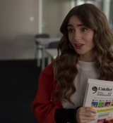 Emily_in_Paris_S02E05_WEBRip_x264-ION10_0744.jpg