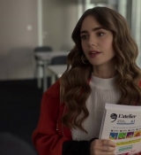 Emily_in_Paris_S02E05_WEBRip_x264-ION10_0759.jpg