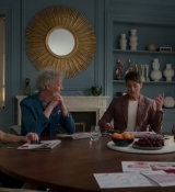 Emily_in_Paris_S02E05_WEBRip_x264-ION10_0940.jpg