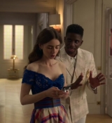 Emily_in_Paris_S02E05_WEBRip_x264-ION10_1029.jpg