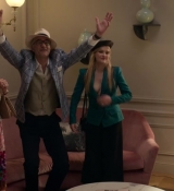 Emily_in_Paris_S02E05_WEBRip_x264-ION10_1046.jpg