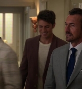 Emily_in_Paris_S02E05_WEBRip_x264-ION10_1050.jpg