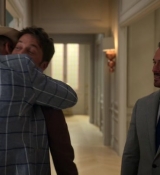 Emily_in_Paris_S02E05_WEBRip_x264-ION10_1058.jpg