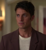 Emily_in_Paris_S02E05_WEBRip_x264-ION10_1107.jpg