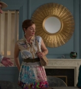 Emily_in_Paris_S02E05_WEBRip_x264-ION10_1157.jpg