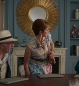 Emily_in_Paris_S02E05_WEBRip_x264-ION10_1159.jpg