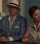 Emily_in_Paris_S02E05_WEBRip_x264-ION10_1179.jpg