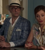 Emily_in_Paris_S02E05_WEBRip_x264-ION10_1180.jpg