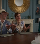 Emily_in_Paris_S02E05_WEBRip_x264-ION10_1206.jpg