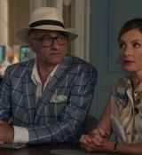Emily_in_Paris_S02E05_WEBRip_x264-ION10_1227.jpg